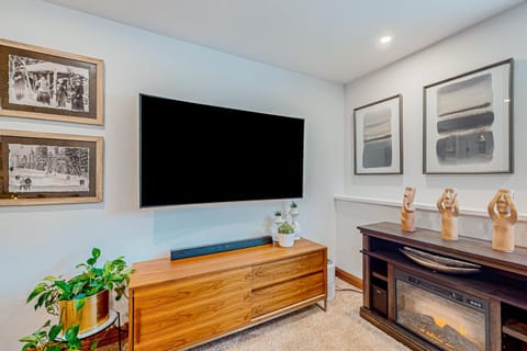 Modern Ski Retreat #C7 Apartment in Avon