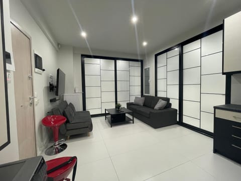 George375 flat Park&Nat.Library&Opera/Onasseio/Rea Apartment in Kallithea