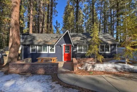 Modern Moab: Near Boulder Bay + Spa + Large Yard Villa in Big Bear