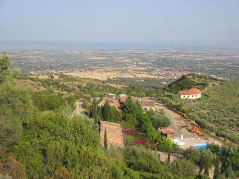 Mountain view, Pool view, Sea view