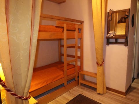 Appartement à L'Alpe d'Huez avec balcon, animaux admis, parking - FR-1-405-343 Apartment in Huez