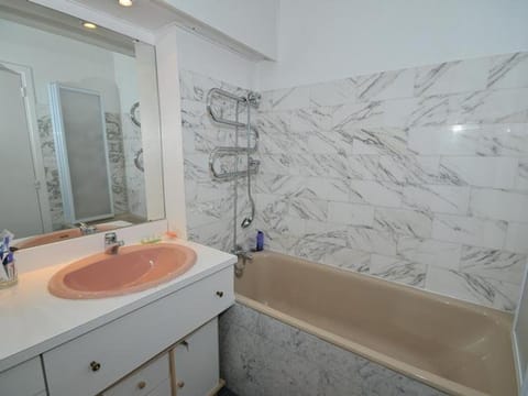 Appartement à L'Alpe d'Huez avec balcon, animaux admis, parking - FR-1-405-343 Apartment in Huez