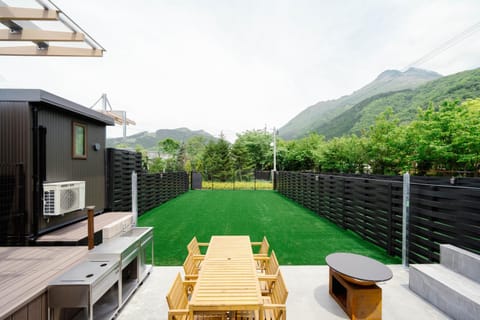 Property building, Natural landscape, Garden, Garden view