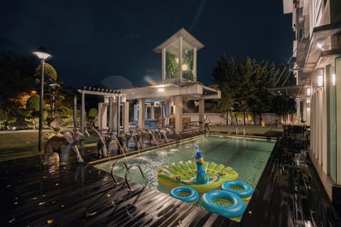 Garden, Garden view, Pool view, Swimming pool