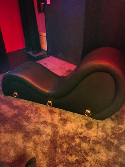 la lovecoquine, chez loveroomtoulon , parking et wifi gratuits House in Toulon