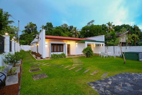 Property building, Natural landscape, Garden view