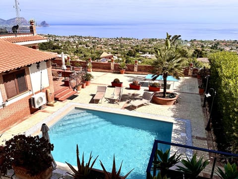 Pool view, Sea view, Swimming pool