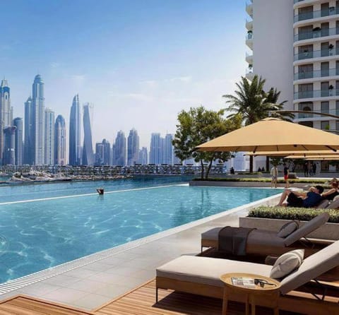 Nearby landmark, City view, Swimming pool, sunbed