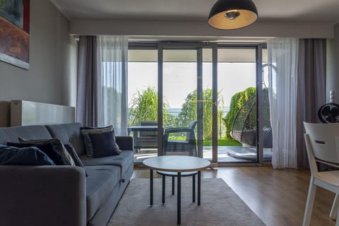 View (from property/room), Balcony/Terrace, Living room, Seating area