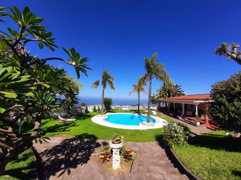 Natural landscape, Garden, Sea view, Swimming pool, sunbed