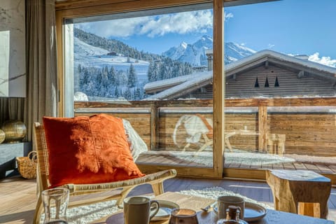 Day, Natural landscape, Winter, Living room, Dining area, Mountain view