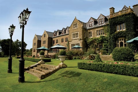 Property building, Day, Garden