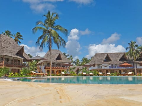 Day, Swimming pool, Swimming pool