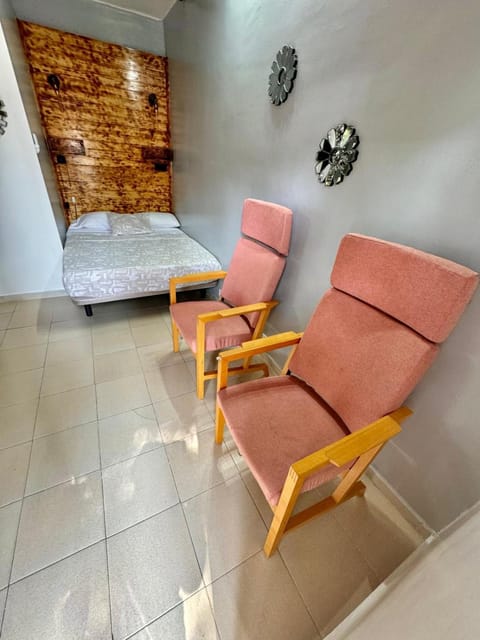 Bed, Living room, Photo of the whole room, Seating area, Bedroom