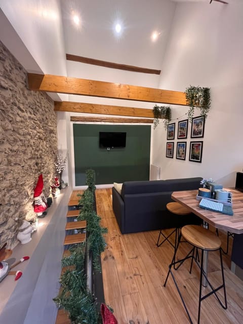 TV and multimedia, Living room, Dining area