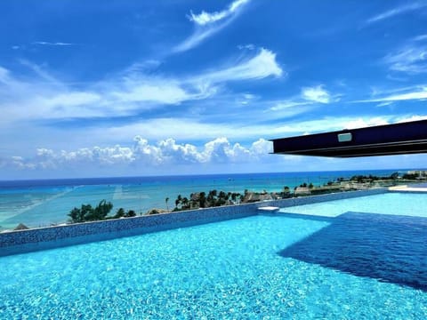 Day, Natural landscape, Sea view, Swimming pool, Swimming pool, sunbed