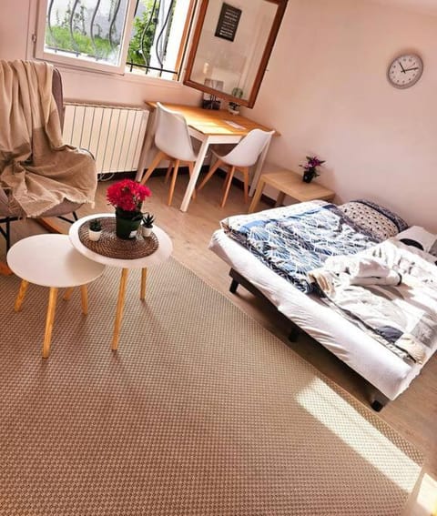 Appartement à proximité de la Gare du RER B Le Guichet ,Paris Saclay Apartment in Île-de-France