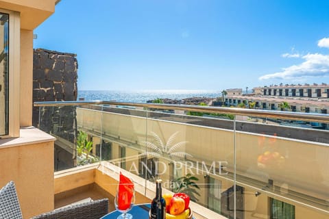 View (from property/room), Balcony/Terrace, Seating area