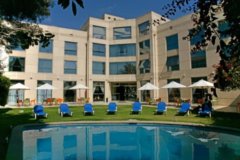 Swimming pool, Swimming pool
