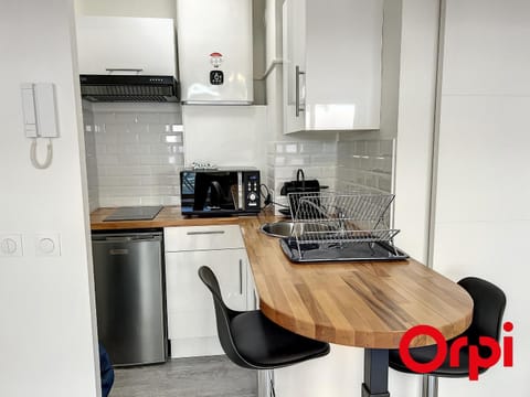 Appartement climatisé avec terrasse, centre-ville de Menton, à deux pas des plages - FR-1-647-24 Apartment in Menton