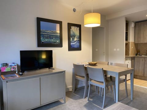 Appartement avec Piscine, WIFI, à 50m de la Plage de Trestraou - Perros-Guirec - FR-1-368-403 Apartment in Perros-Guirec