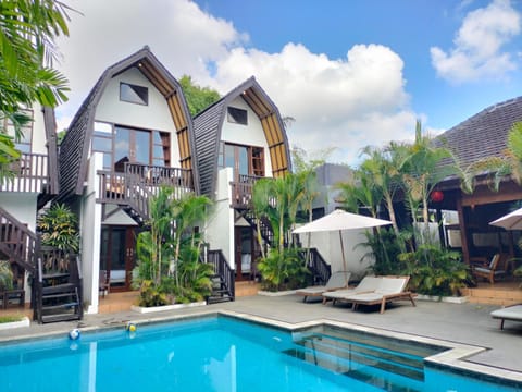 Property building, Swimming pool
