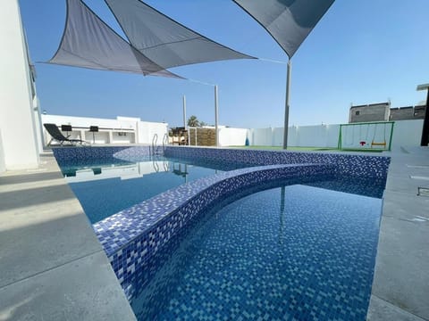 Swimming pool, Swimming pool