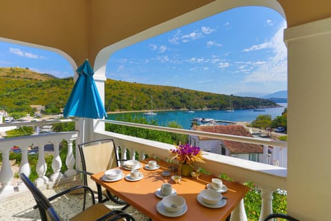 Patio, Day, Natural landscape, View (from property/room), Balcony/Terrace, Other, Dining area, Mountain view, Sea view