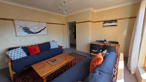 Fish Hoek Crescent Hideaway Apartment in Cape Town
