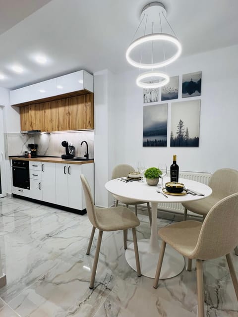 Coffee/tea facilities, Kitchen or kitchenette, Dining area, pet friendly, stove