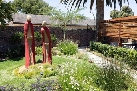 Garten Wohnung mit Pool, 2 Schlafzimmer Apartment in Cape Town