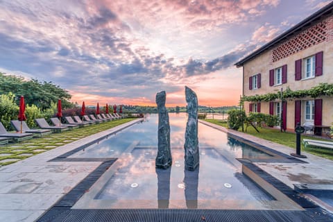 Swimming pool, Sunrise