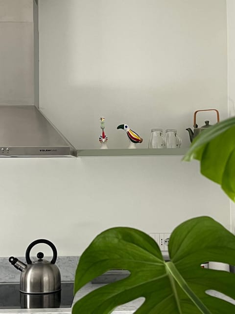 Coffee/tea facilities, Kitchen or kitchenette