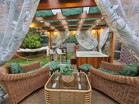 Garden, Garden, Hot Tub, Balcony/Terrace