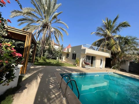 Property building, Garden, Garden view, Pool view, Swimming pool