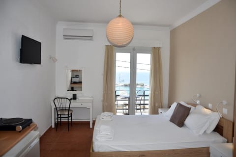 Photo of the whole room, Bedroom, Sea view, air conditioner