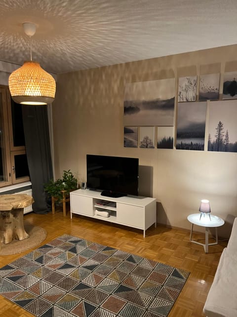 Photo of the whole room, Seating area