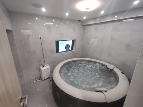 Hot Tub