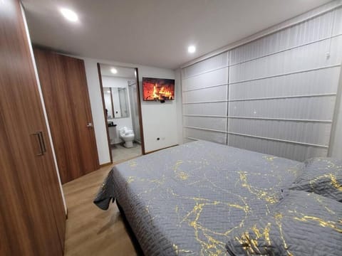 Bed, TV and multimedia, Photo of the whole room, Bedroom, wardrobe