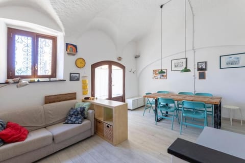 Living room, Photo of the whole room, Seating area, Dining area