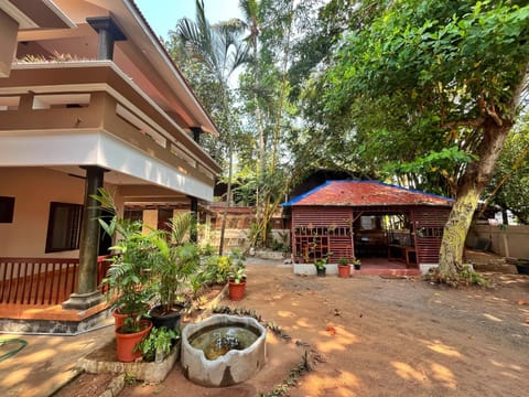 Property building, Garden, Inner courtyard view