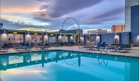 Pool view, Swimming pool