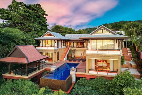 Property building, Day, Garden, Swimming pool