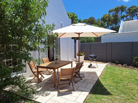 4 Periwinkle Place House in Cape Town