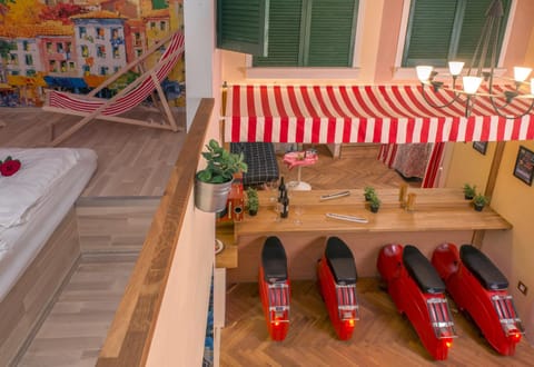 Photo of the whole room, Dining area, Bedroom