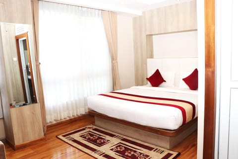 Bed, TV and multimedia, Photo of the whole room, Bedroom, wardrobe