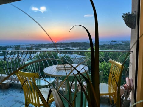 View (from property/room), Balcony/Terrace, Sea view, Sunset