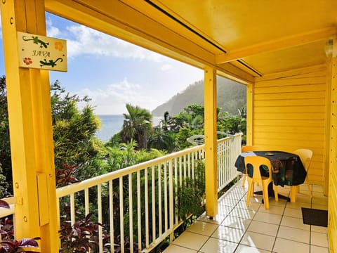 Natural landscape, Balcony/Terrace, Dining area, Sea view