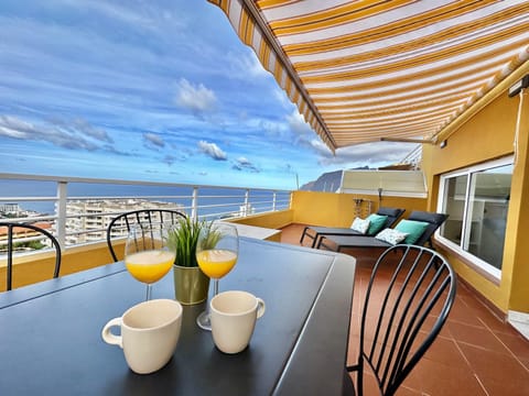 View (from property/room), Balcony/Terrace, Balcony/Terrace, Dining area, Sea view, sunbed