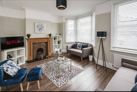 TV and multimedia, Living room, Photo of the whole room